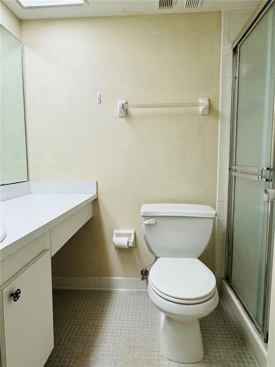 Activo con contrato: $125,000 (2 camas, 2 baños, 1035 Pies cuadrados)