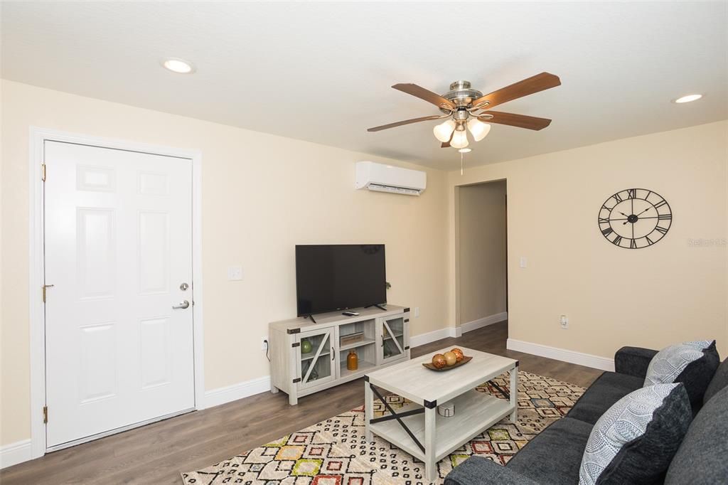 待售: $1,390,000 (0 贝兹, 0 浴室, 8348 平方英尺)