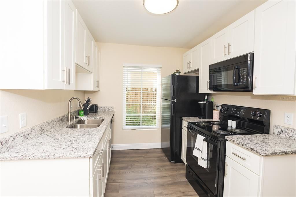 待售: $1,390,000 (0 贝兹, 0 浴室, 8348 平方英尺)