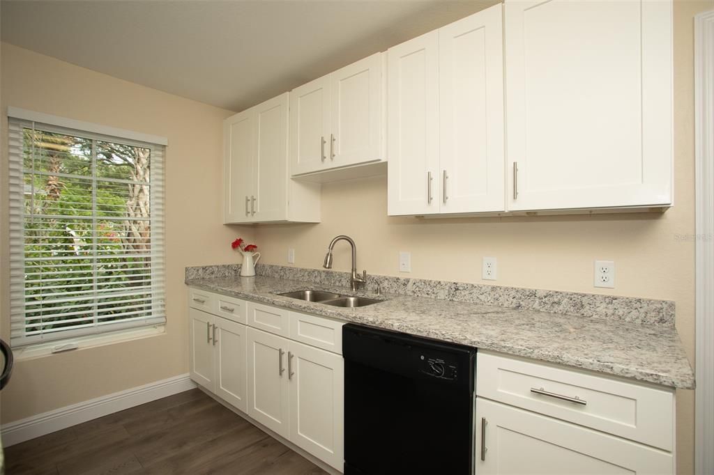 待售: $1,390,000 (0 贝兹, 0 浴室, 8348 平方英尺)