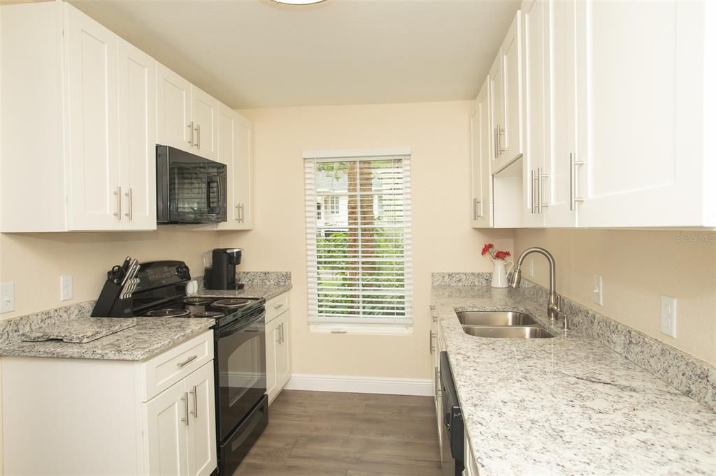 待售: $1,390,000 (0 贝兹, 0 浴室, 8348 平方英尺)