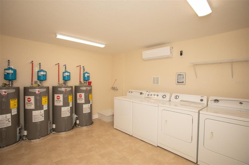 待售: $1,390,000 (0 贝兹, 0 浴室, 8348 平方英尺)