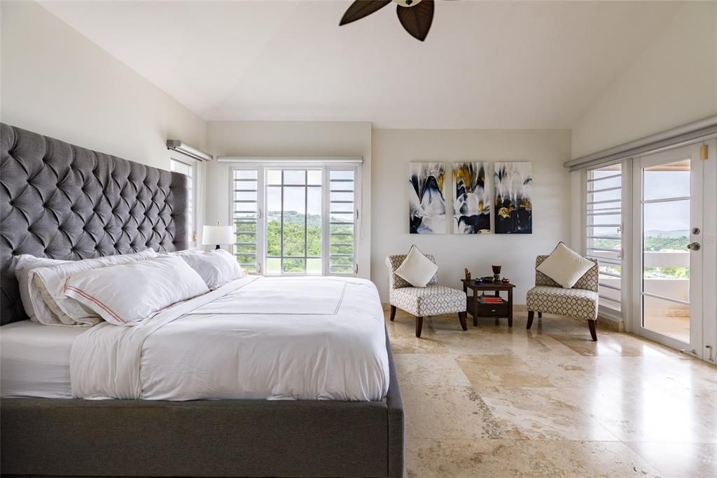 For Sale: $2,220,000 (4 beds, 3 baths, 4300 Square Feet)