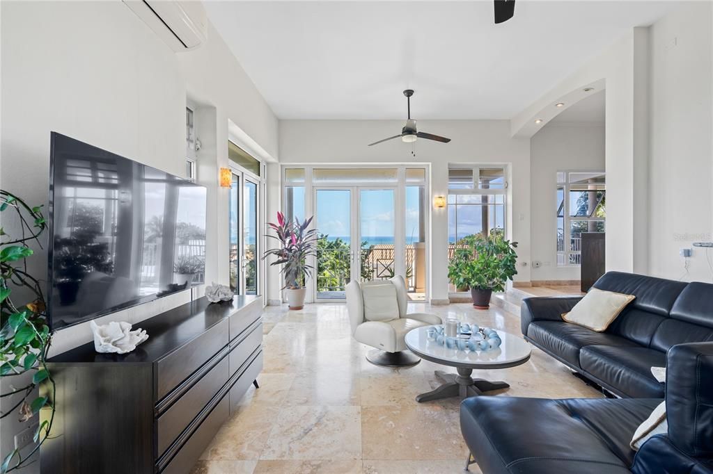 For Sale: $2,220,000 (4 beds, 3 baths, 4300 Square Feet)