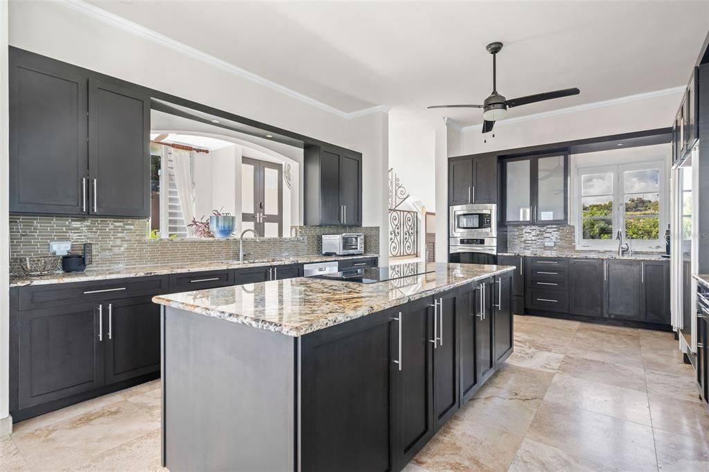 For Sale: $2,220,000 (4 beds, 3 baths, 4300 Square Feet)