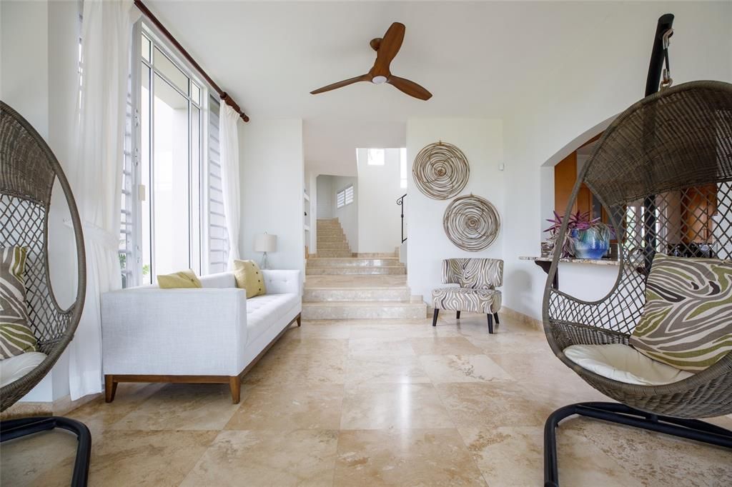 For Sale: $2,220,000 (4 beds, 3 baths, 4300 Square Feet)