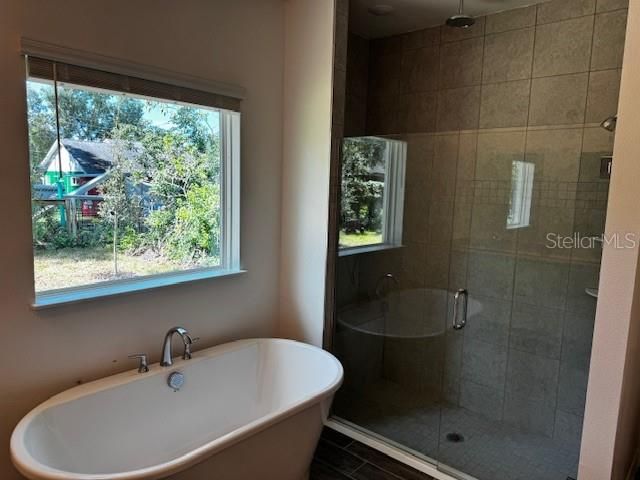 Active With Contract: $399,990 (3 beds, 2 baths, 1988 Square Feet)