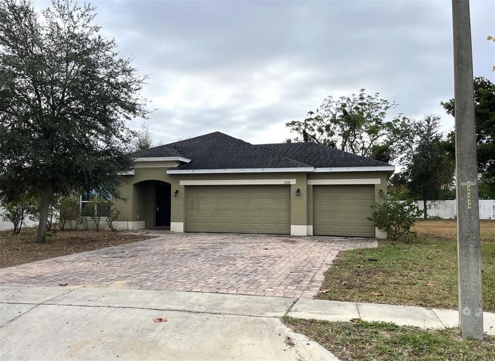 Recently Sold: $326,700 (3 beds, 2 baths, 1912 Square Feet)