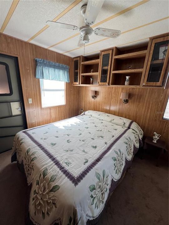 For Sale: $114,000 (2 beds, 1 baths, 396 Square Feet)