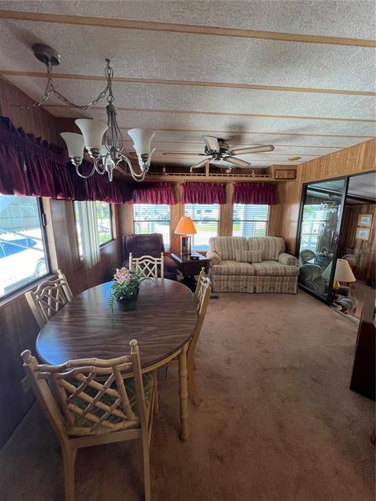 For Sale: $114,000 (2 beds, 1 baths, 396 Square Feet)