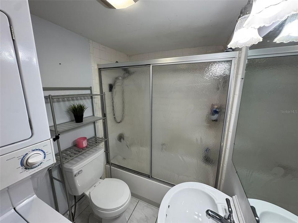 На продажу: $229,900 (3 спален, 2 ванн, 1112 Квадратных фут)