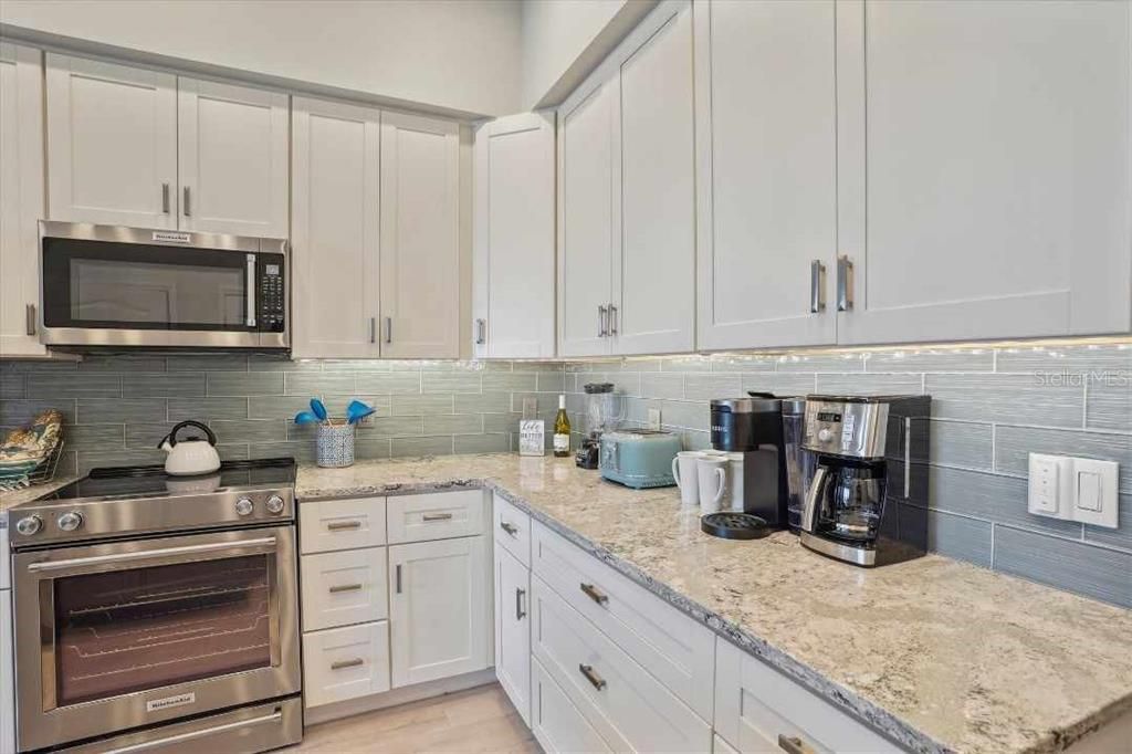 For Sale: $1,900,000 (3 beds, 3 baths, 2241 Square Feet)