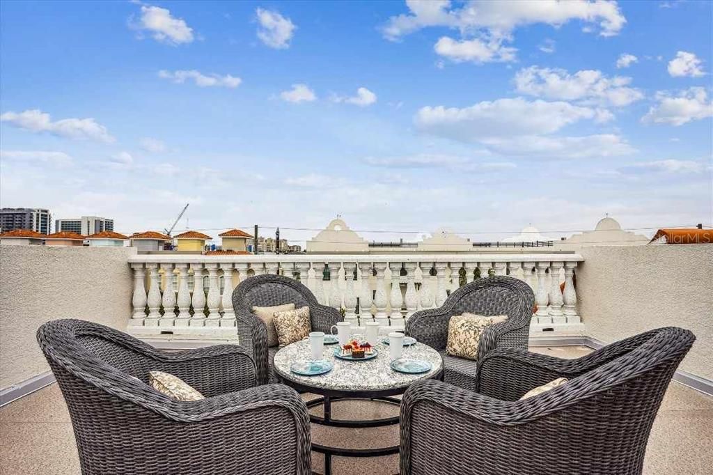 For Sale: $1,900,000 (3 beds, 3 baths, 2241 Square Feet)