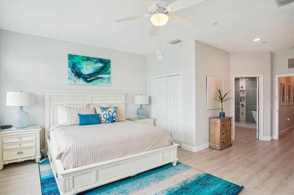 For Sale: $1,900,000 (3 beds, 3 baths, 2241 Square Feet)