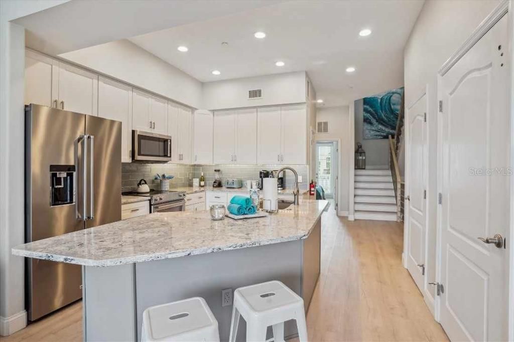 For Sale: $1,900,000 (3 beds, 3 baths, 2241 Square Feet)