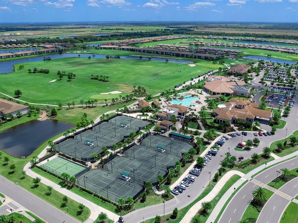 For Sale: $275,000 (2 beds, 2 baths, 1154 Square Feet)