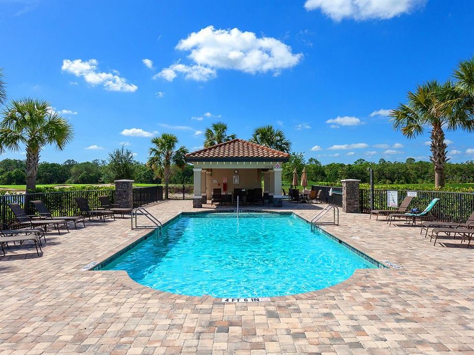 For Sale: $275,000 (2 beds, 2 baths, 1154 Square Feet)