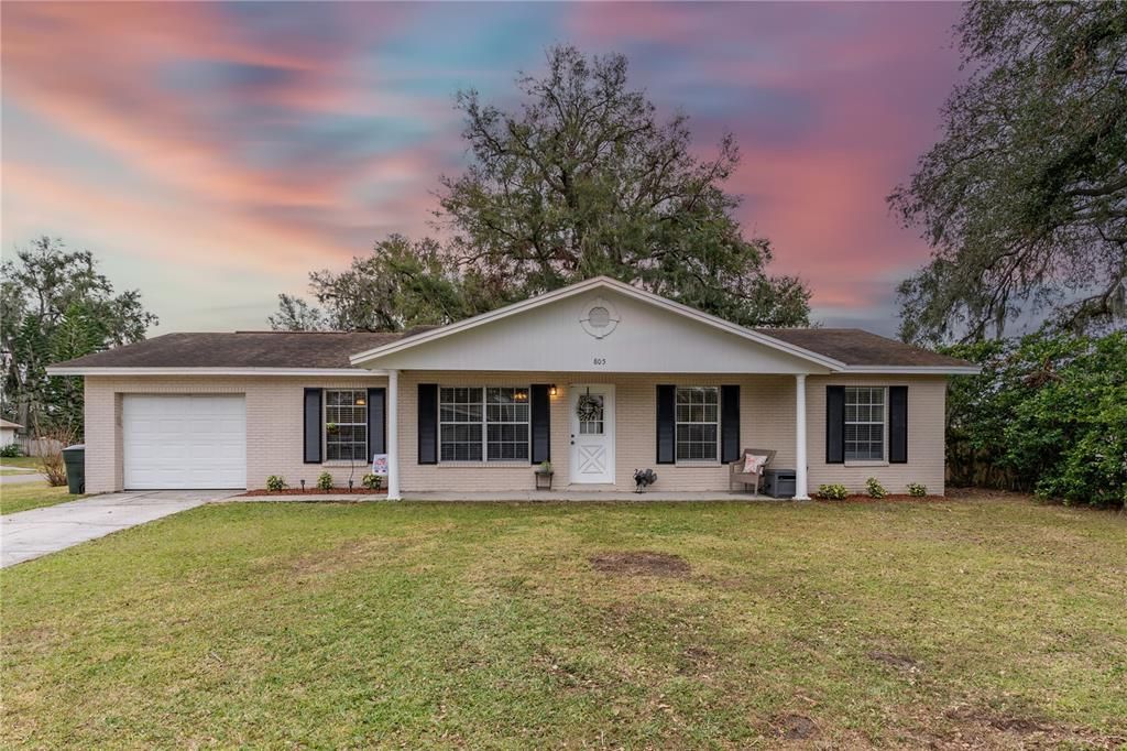 Recently Sold: $269,900 (3 beds, 2 baths, 1383 Square Feet)