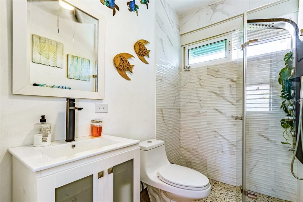 合同活跃: $480,000 (2 贝兹, 3 浴室, 1498 平方英尺)