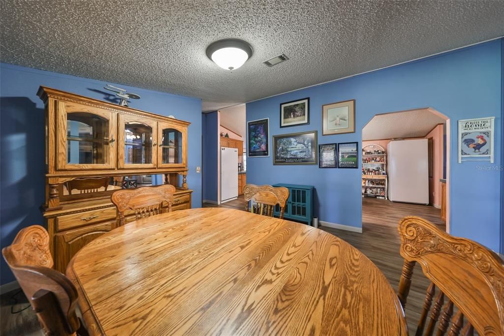 For Sale: $599,000 (3 beds, 2 baths, 1991 Square Feet)