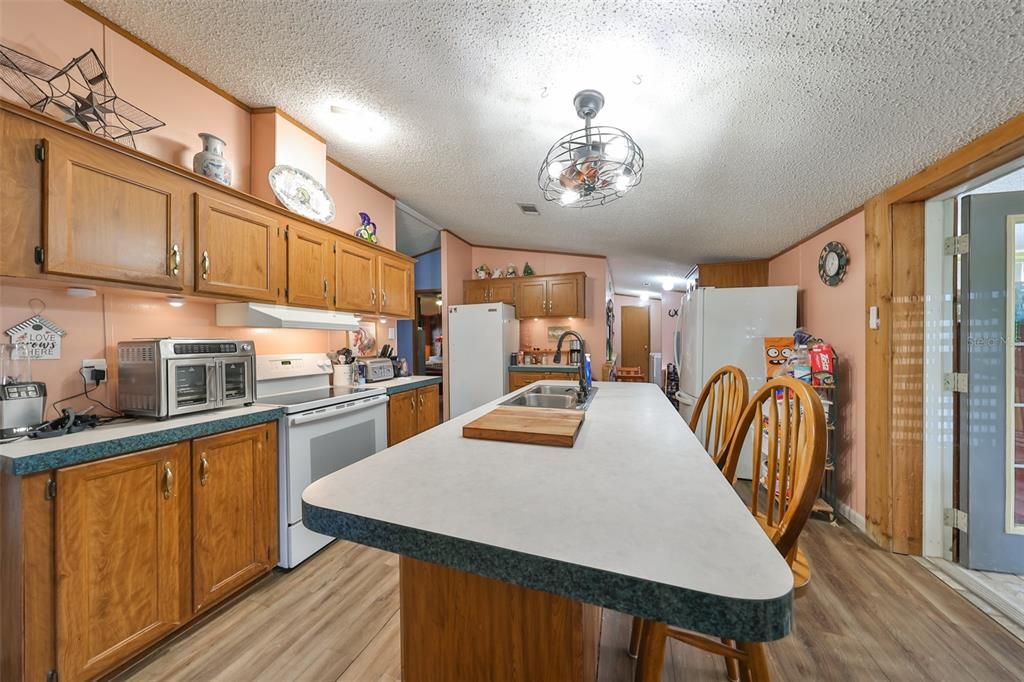 For Sale: $599,000 (3 beds, 2 baths, 1991 Square Feet)