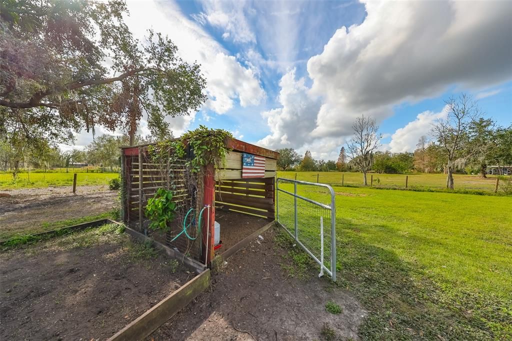 For Sale: $599,000 (3 beds, 2 baths, 1991 Square Feet)