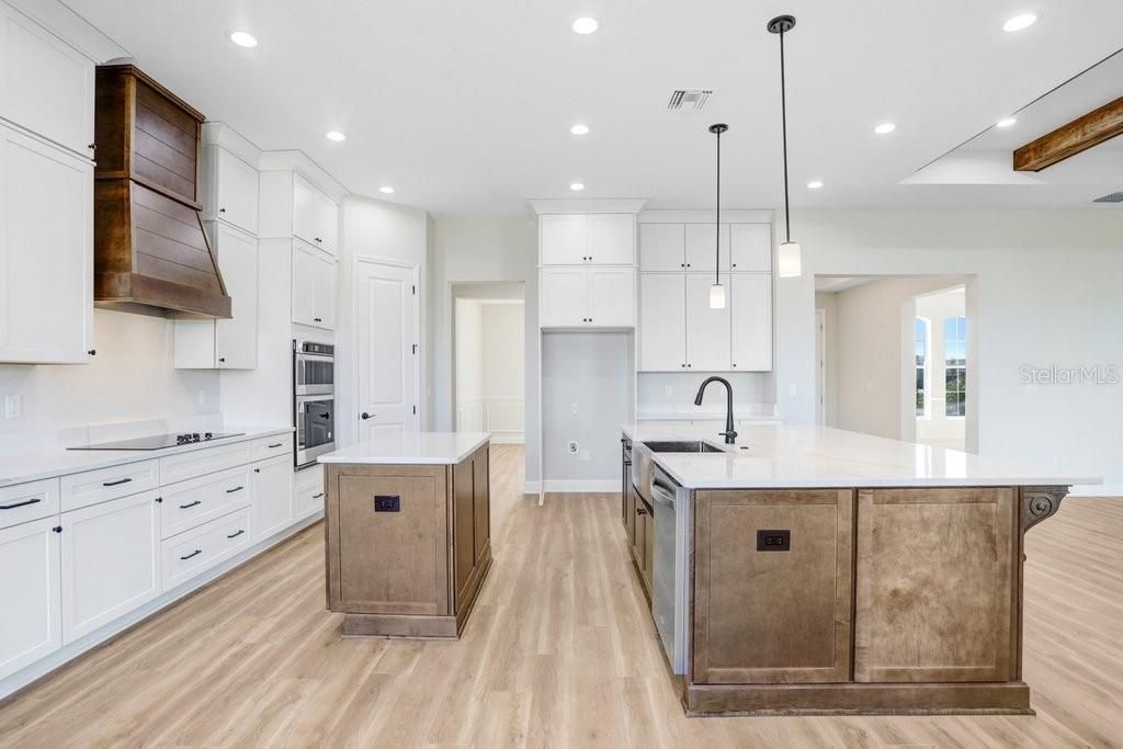 For Sale: $849,990 (3 beds, 2 baths, 3011 Square Feet)