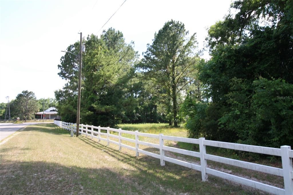 待售: $174,900 (1.47 acres)