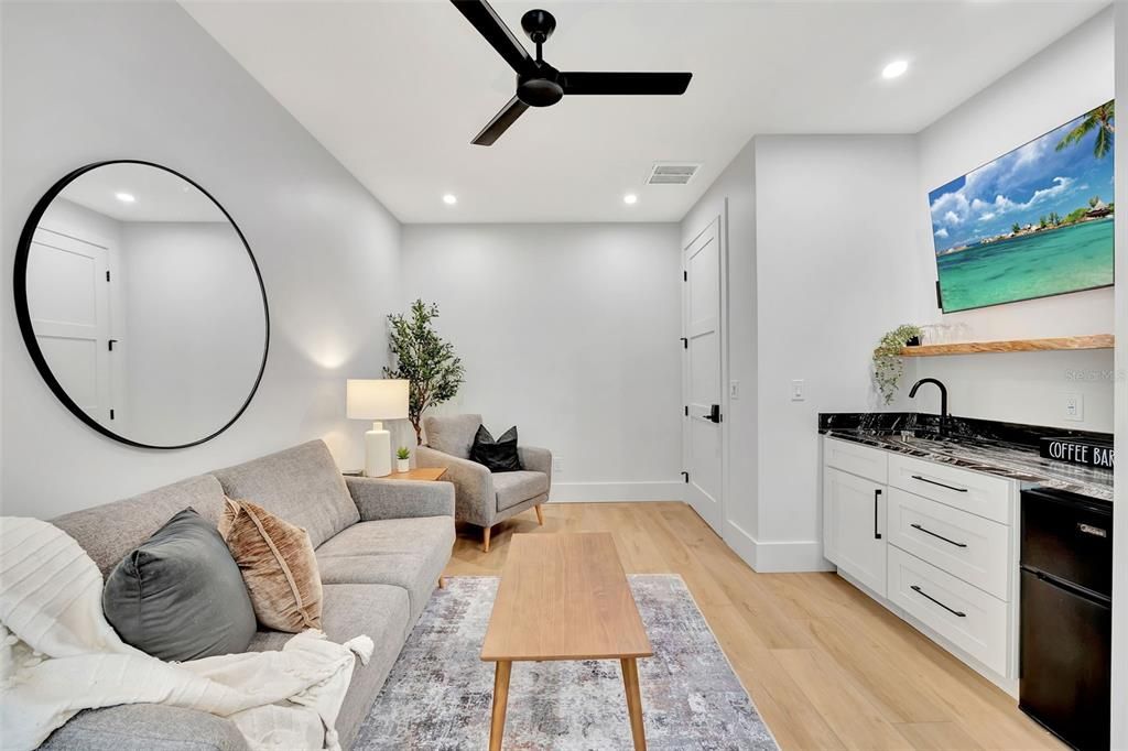 For Rent: $12,000 (4 beds, 3 baths, 2600 Square Feet)