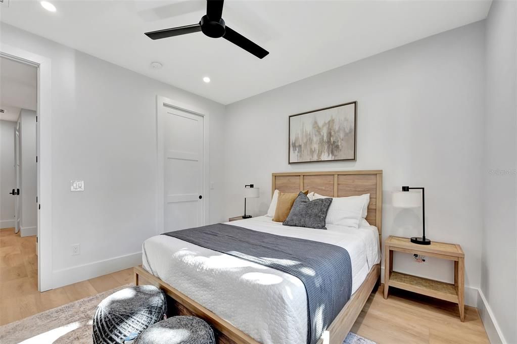 For Rent: $12,000 (4 beds, 3 baths, 2600 Square Feet)