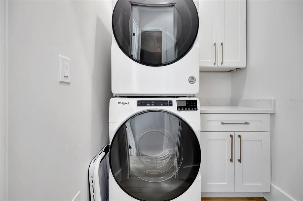 For Rent: $12,000 (4 beds, 3 baths, 2600 Square Feet)