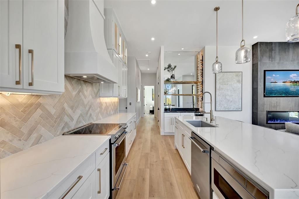 For Rent: $12,000 (4 beds, 3 baths, 2600 Square Feet)