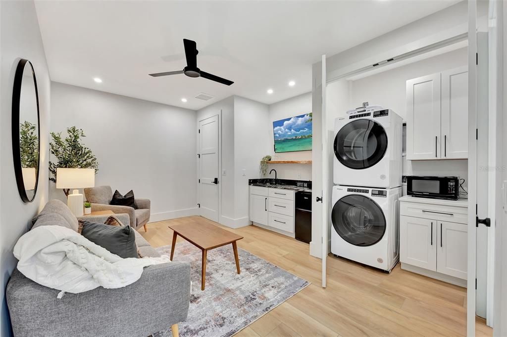 For Rent: $12,000 (4 beds, 3 baths, 2600 Square Feet)