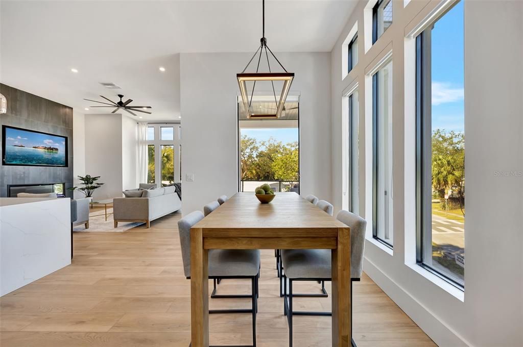 For Rent: $12,000 (4 beds, 3 baths, 2600 Square Feet)