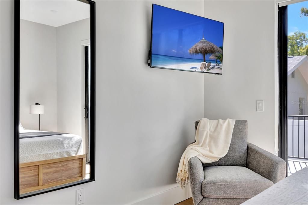 For Rent: $12,000 (4 beds, 3 baths, 2600 Square Feet)