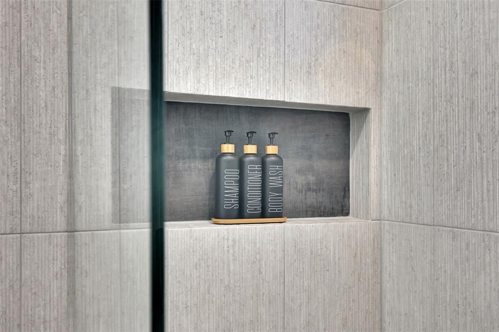 For Rent: $12,000 (4 beds, 3 baths, 2600 Square Feet)