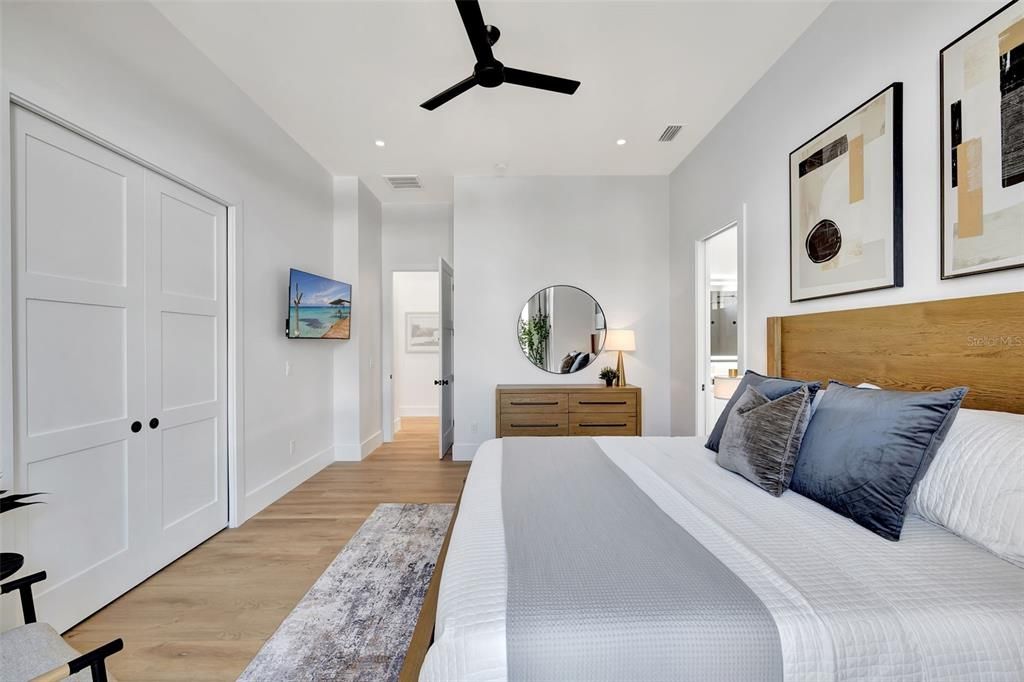 For Rent: $12,000 (4 beds, 3 baths, 2600 Square Feet)