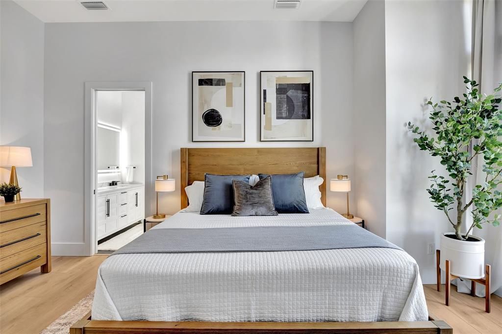 For Rent: $12,000 (4 beds, 3 baths, 2600 Square Feet)