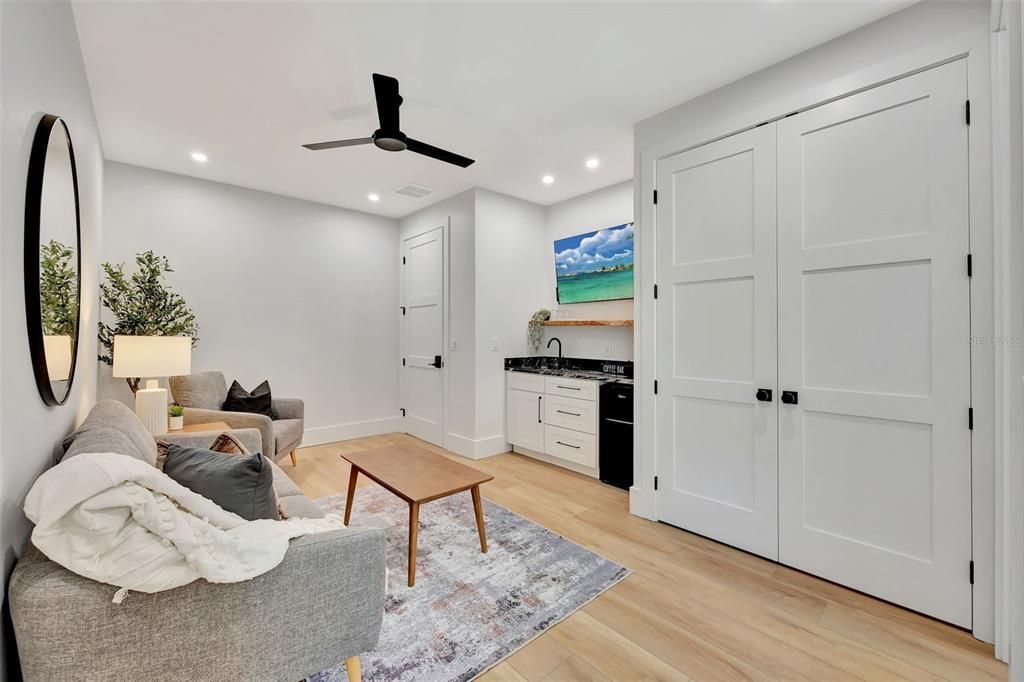 For Rent: $12,000 (4 beds, 3 baths, 2600 Square Feet)