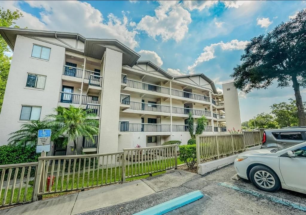 For Sale: $139,786 (2 beds, 2 baths, 1001 Square Feet)