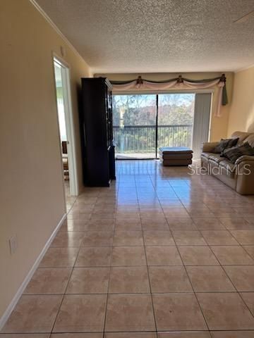 For Sale: $139,786 (2 beds, 2 baths, 1001 Square Feet)