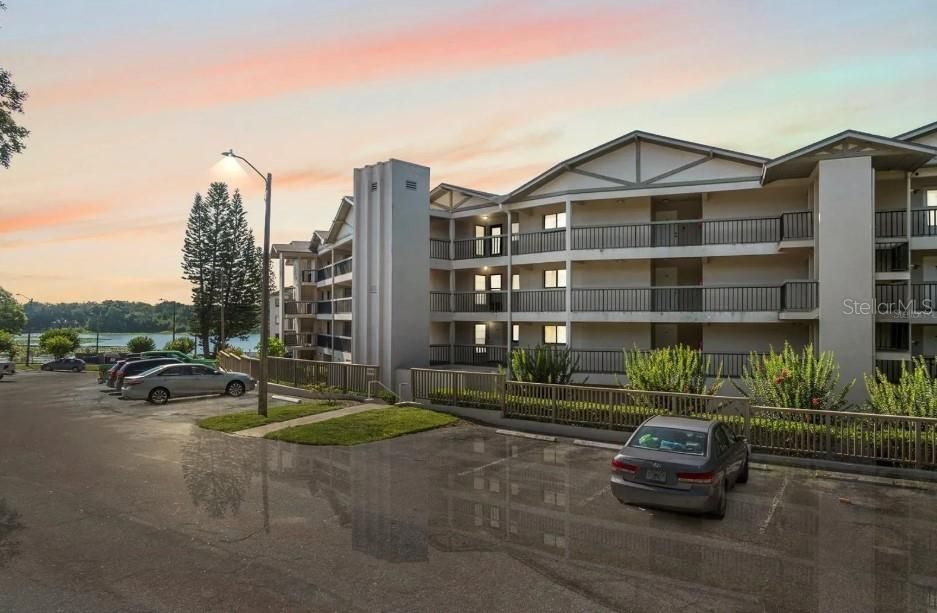 For Sale: $139,786 (2 beds, 2 baths, 1001 Square Feet)