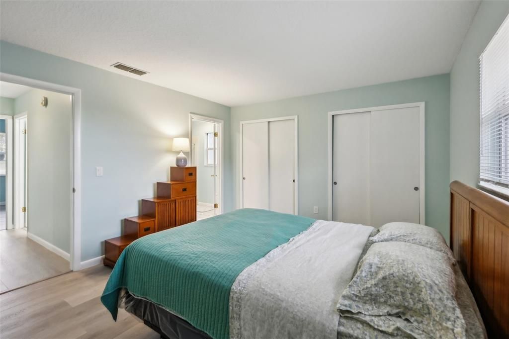 Activo con contrato: $196,900 (2 camas, 2 baños, 1310 Pies cuadrados)