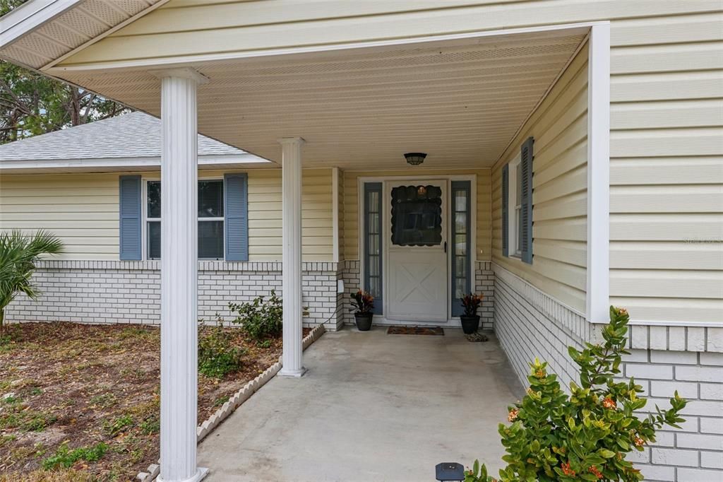 Activo con contrato: $196,900 (2 camas, 2 baños, 1310 Pies cuadrados)