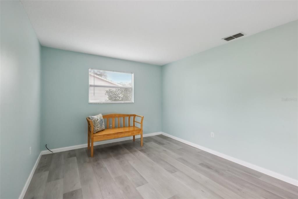 Activo con contrato: $196,900 (2 camas, 2 baños, 1310 Pies cuadrados)