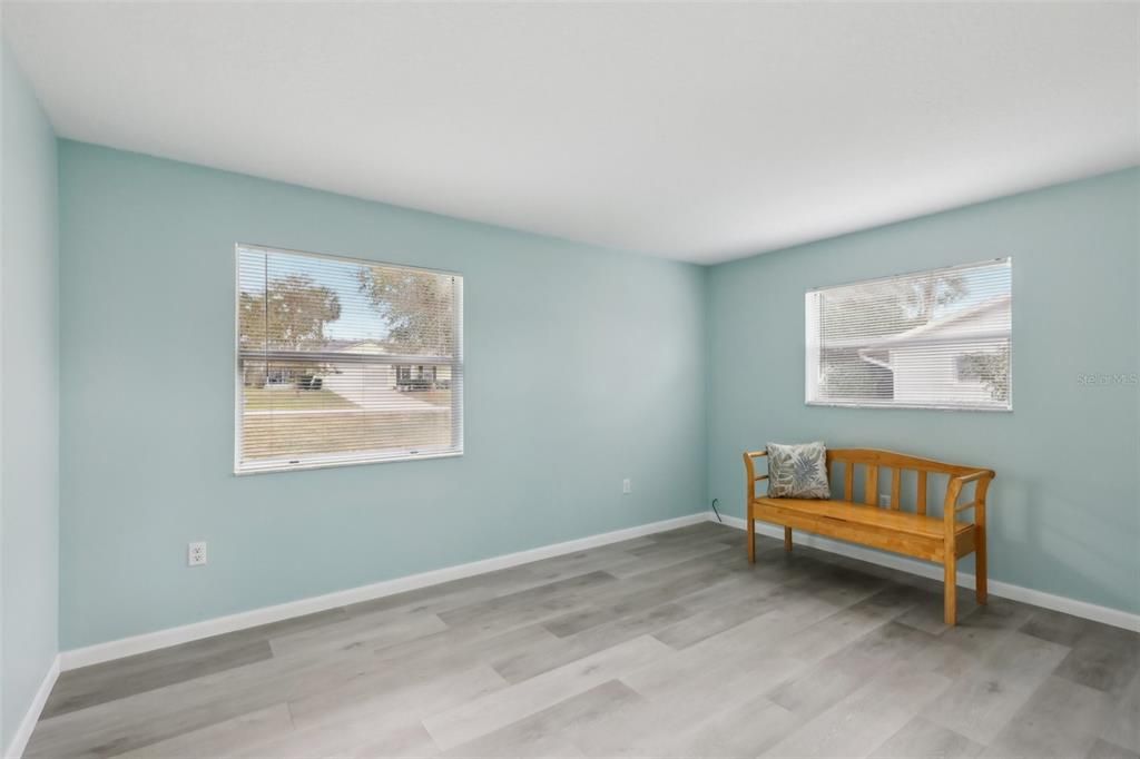 Activo con contrato: $196,900 (2 camas, 2 baños, 1310 Pies cuadrados)