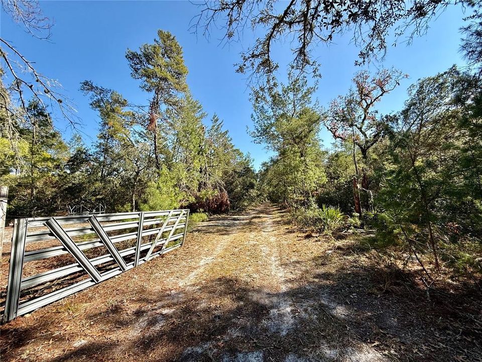 For Sale: $750,000 (3 beds, 2 baths, 1120 Square Feet)