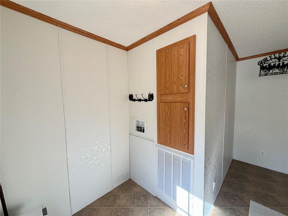 For Sale: $750,000 (3 beds, 2 baths, 1120 Square Feet)