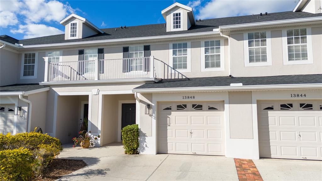 Recently Rented: $2,550 (3 beds, 2 baths, 1854 Square Feet)