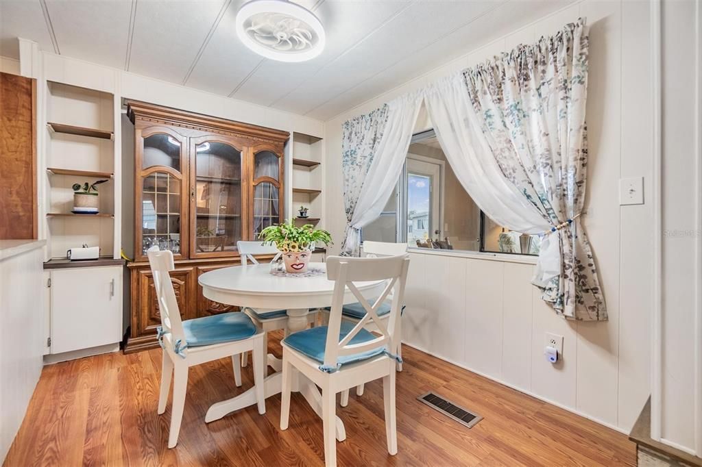 Active With Contract: $150,000 (2 beds, 2 baths, 1104 Square Feet)